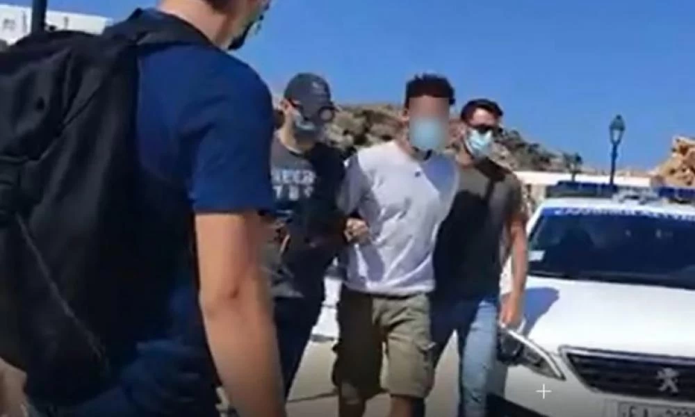 Φολέγανδρος: Καρέ - καρέ η μεταφορά του 30χρονου δολοφόνου στη Νάξο